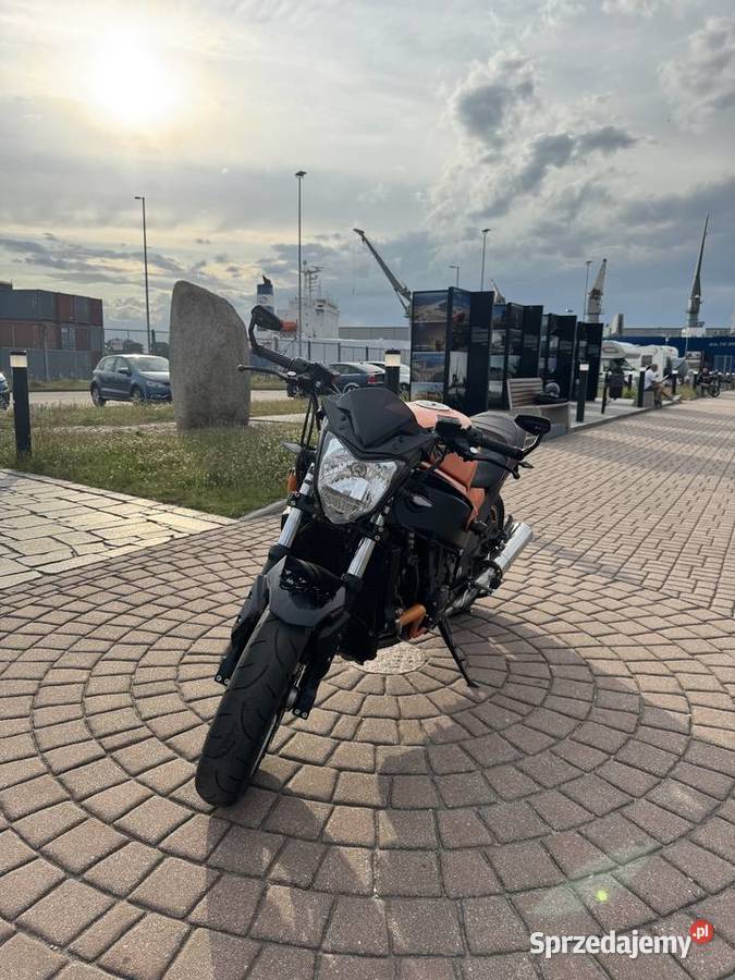 Kawasaki ZZR 1100 streetfighter