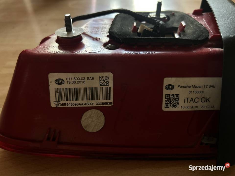 Lampa tylna lewa wewnętrzna Porsche Macan śląskie Glinica