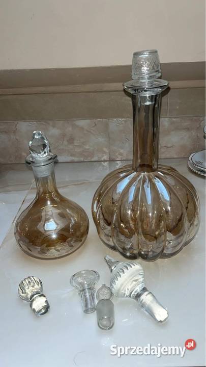 Karafka szkło miodowe opalizowane W kształcie Gdańsk