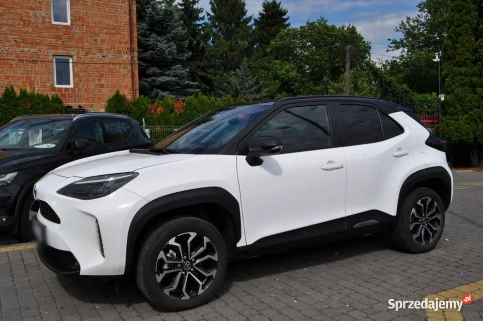 Toyota Yaris TOYOTA YARIS 15 HEV HYBRYD 13 Nowy elektryczne lusterka Warszawa sprzedam