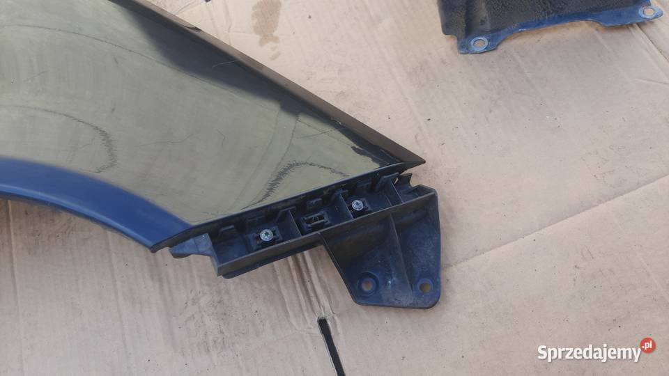 błotnik prawy lewy przedni Mitsubishi Colt VI