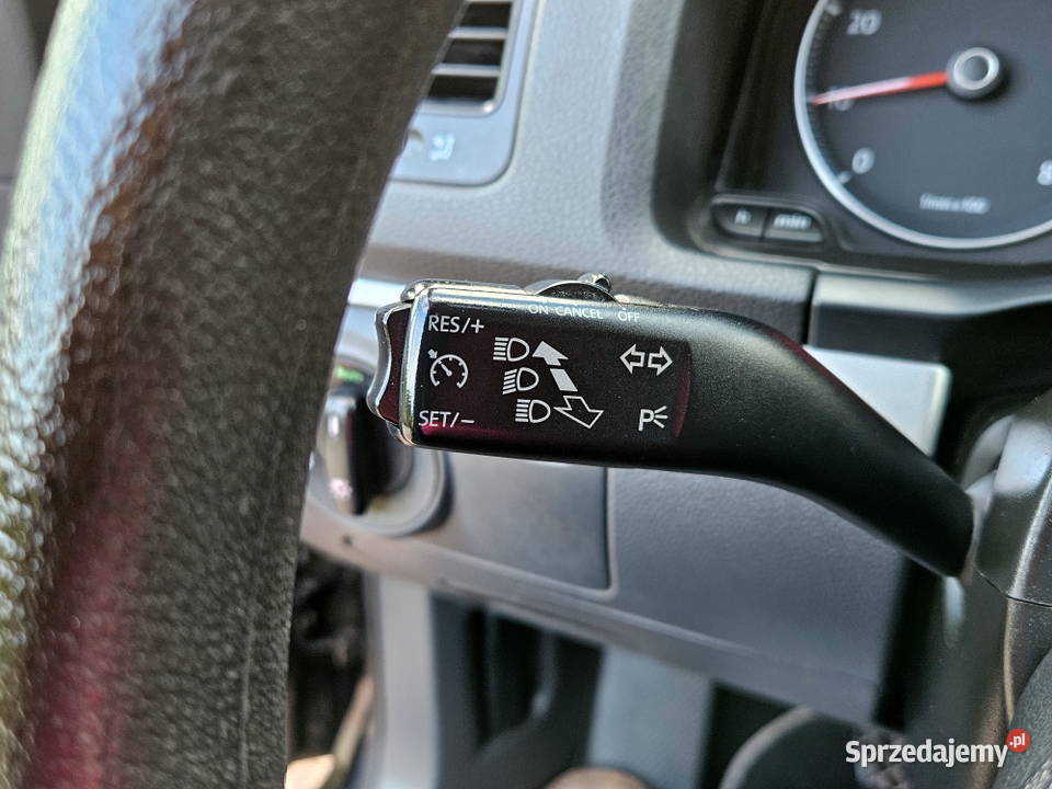 VW GOLF V 16 MPI Benzyna 102 Tempomat Hatchback Golf Jonkowo