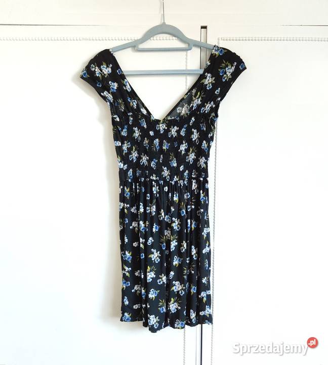 Sukienka Hollister S 36 na lato kwiaty floral czarny Moda i Styl