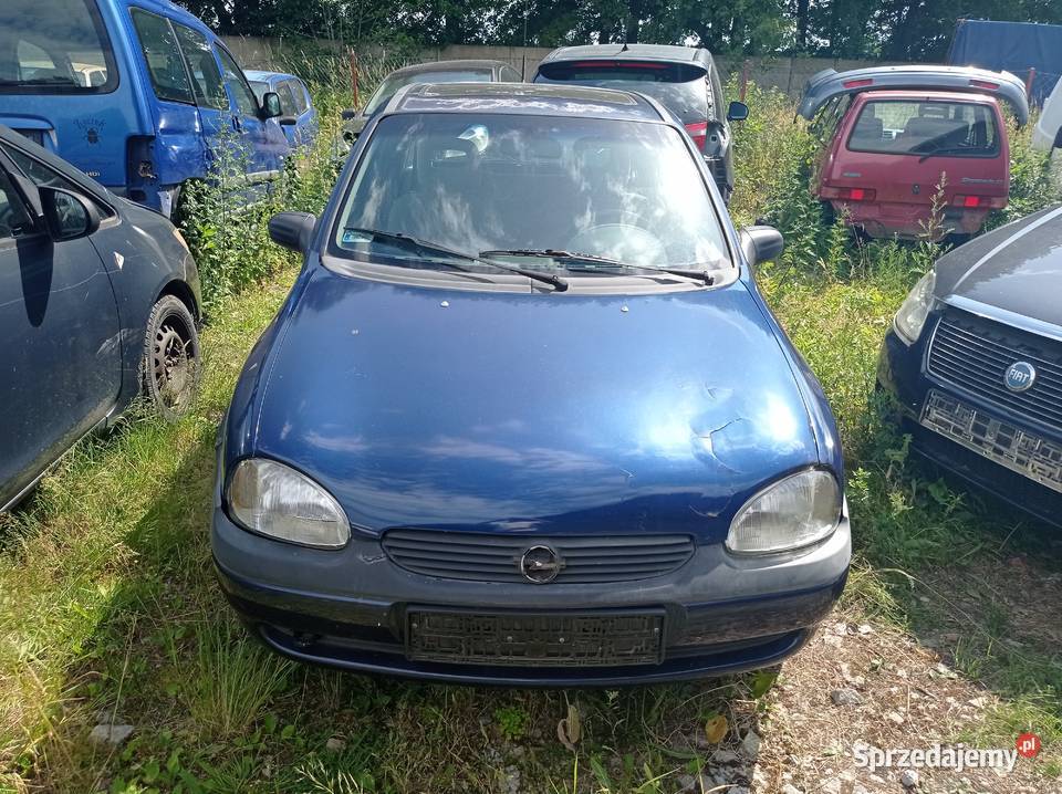 Opel Corsa 14 44 kW 1993 r dawca części Szklarka Myślniewska