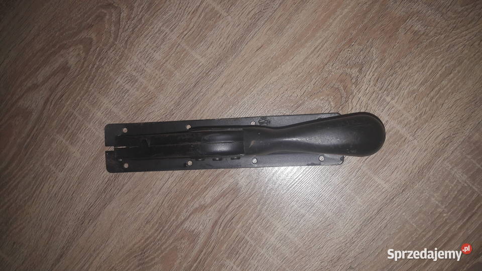 Rączka uchwyt do zasuwy garażowej klamka Ogrodzenia i bramy Głuchołazy