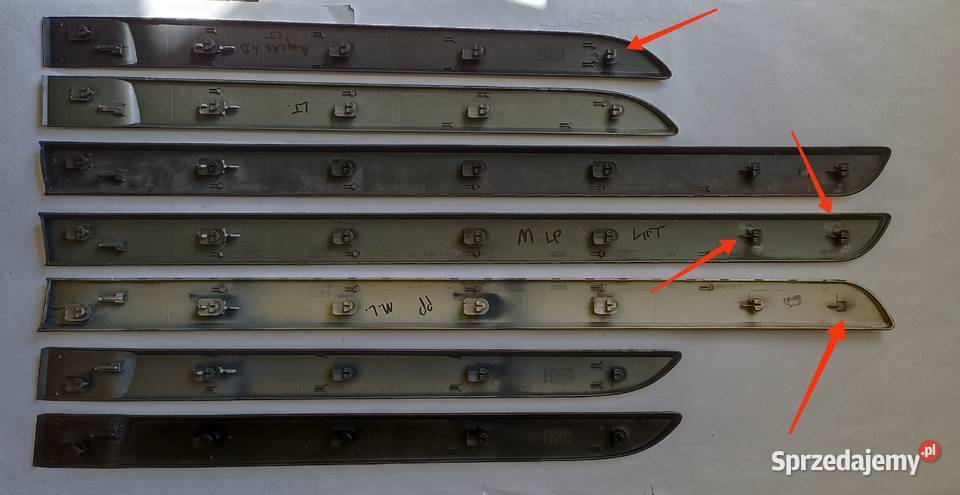 Listwa drzwi Renault Megane LIFT Megane 2 Lipno