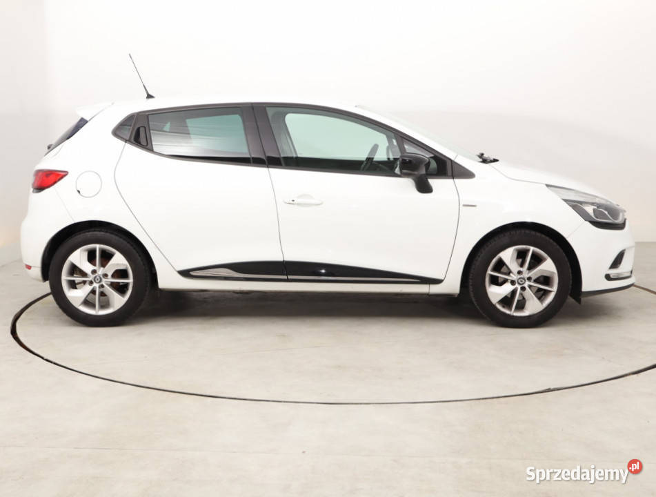 Renault Clio 12 16V Rok produkcji 2017 dolnośląskie Bielany Wrocławskie