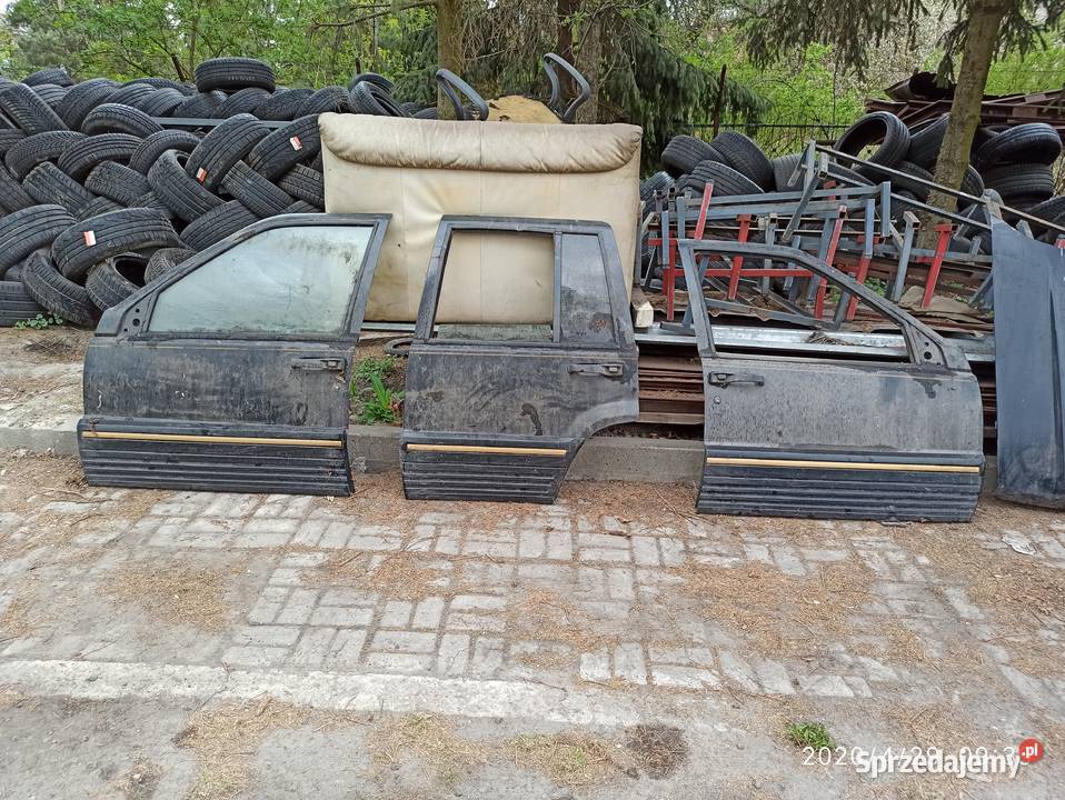 Listwy boczne do Jeepa Grand Cherokee Limited TD Rok produkcji 1997 Słupno
