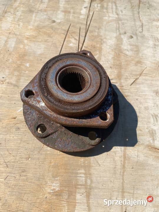 VW PIASTA z łożyskiem 5K0498621A Dębica