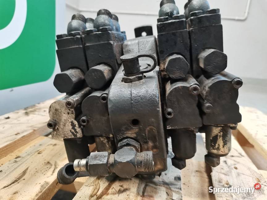 Case MX Magnum 2002r Blok sterujący hydrauliką Wilkowo