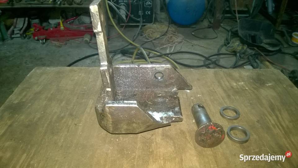Wspornik uchwyt siłownika wspomaganie MTZ 82 pomorskie Stara Kiszewa