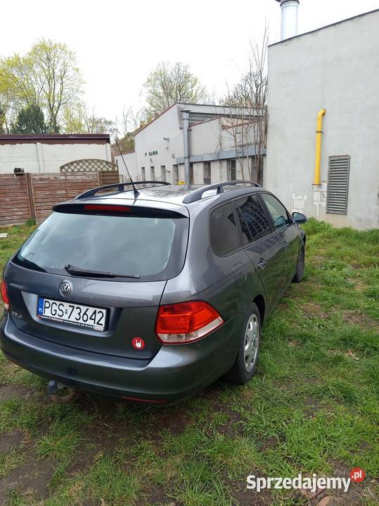 VW Golf 5 kombi 16 mpi 102 Krobia