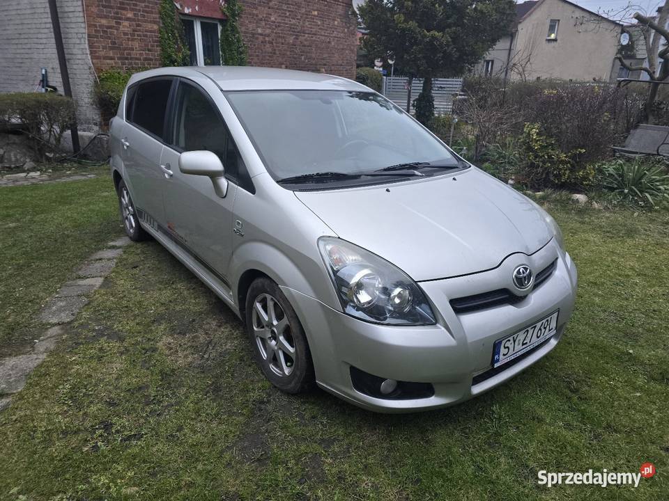 Toyota Corolla Verso 22 177 koni 2008 r I Rok produkcji 2008 Orzech sprzedam