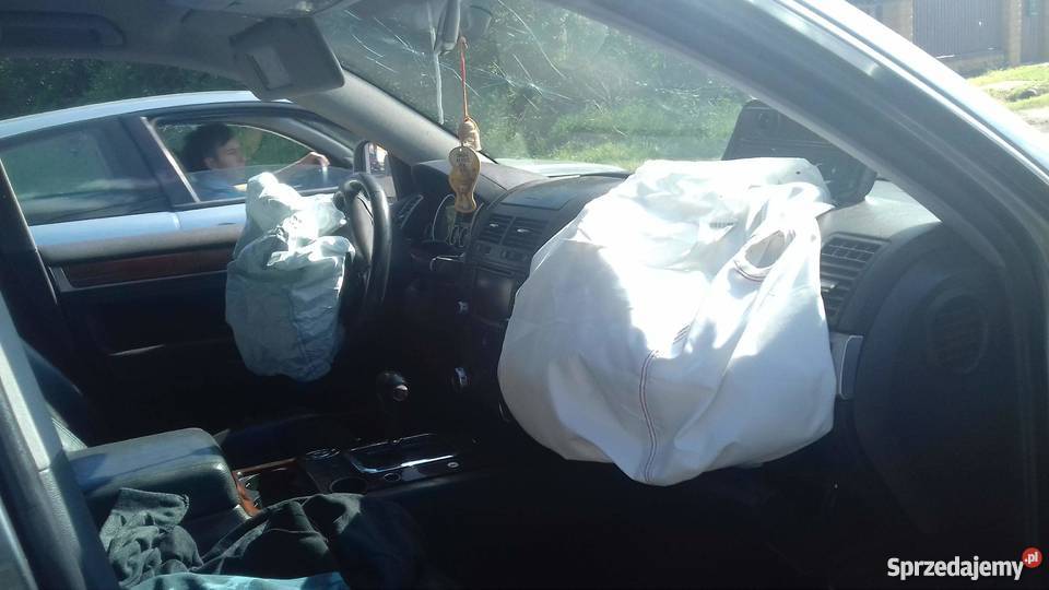 VOLKSWAGEN TOUAREG uszkodzony 5999 Łódź