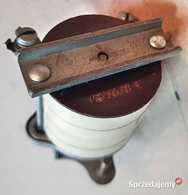 Wyłącznik typ 11676 3 10 A 250 V 500 V