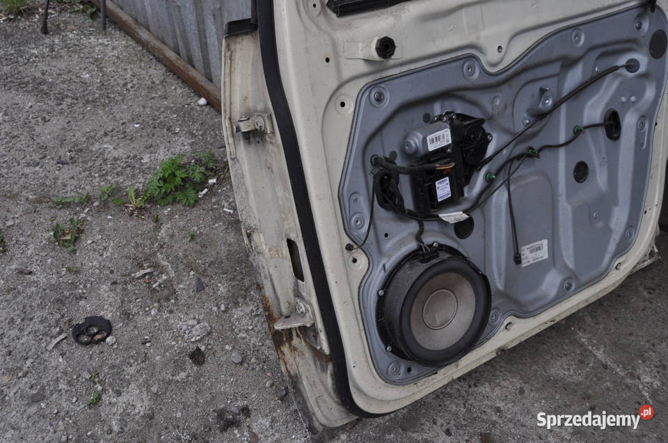 VW Caddy drzwi 2K5 prawe przód pomorskie Sierakowice