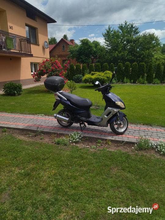 Skuter Peugeot pas napędowy