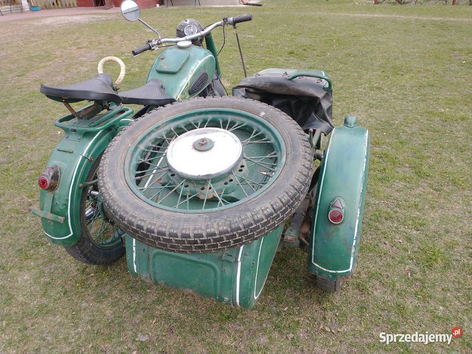 Ural M61 z 1961 roku z dokumentami Nowy Folwark