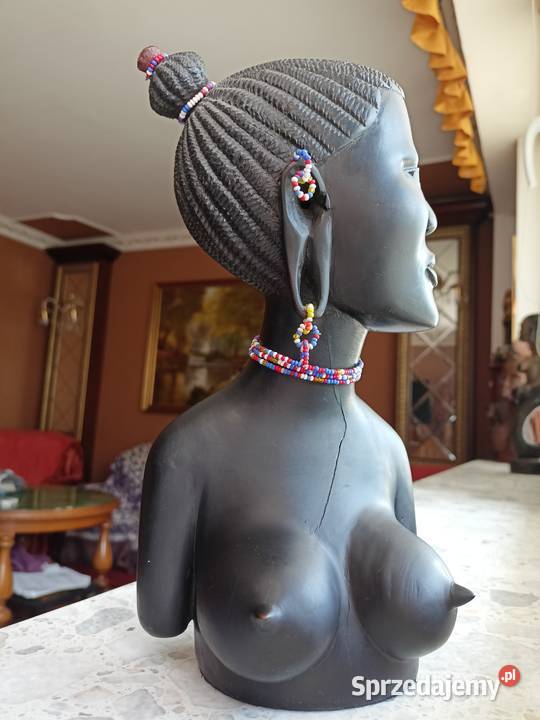 Rzeźba kobieta murzynka popiersie heban podkarpackie Rzeszów