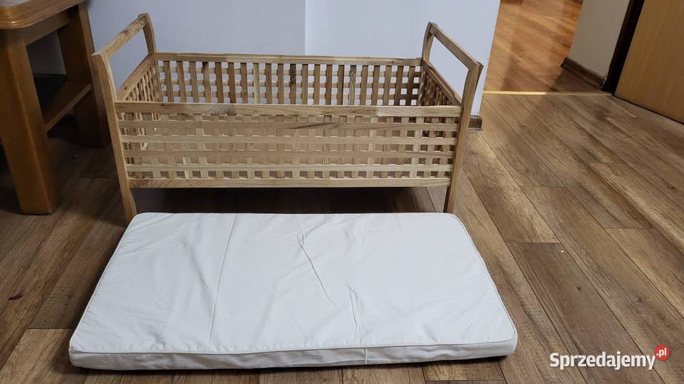 Ławka że schowkiem Brzezna