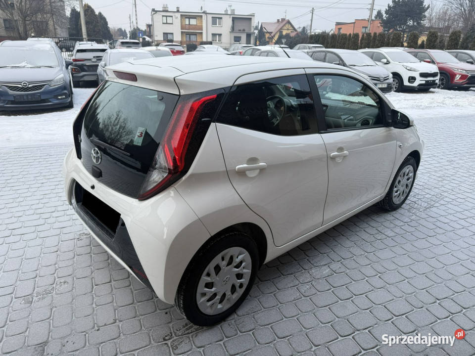 Toyota Aygo 10 72 Klima Kamera CarPlay II 2014 centralny zamek Orzech