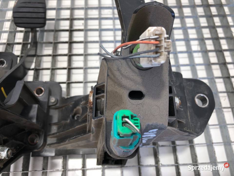 PEDAŁY RENAULT MASTER III 465104099R 23 163