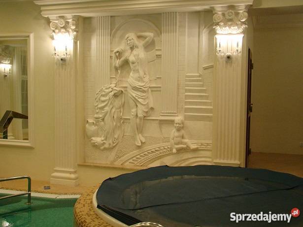 Płaskorzeźba Kobieta z wiolonczelą kolor biały