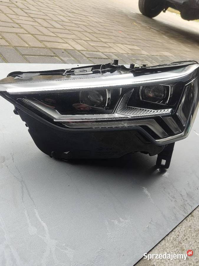 Lampa lewy przód audi Q3 2021r Raciborowice Dolne