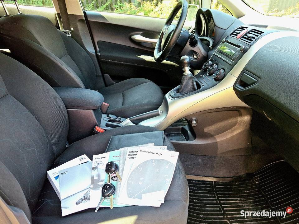 TOYOTA AURIS Z POLSKIEGO SALONU srebrny Zielona Góra