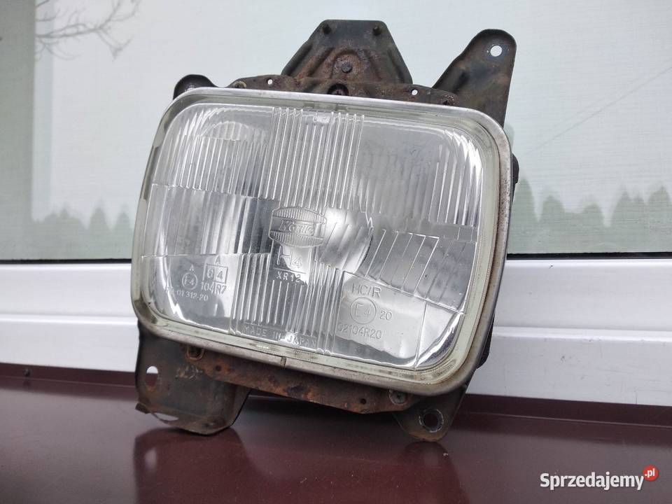 Nissan Navara D21 King Cab lampa przednia prawa osobowe Lampy przednie łódzkie Sieradz