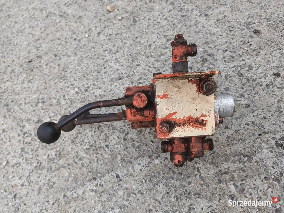 Rozdzielacz hydrauliczny 3 sekcje deutzfahr