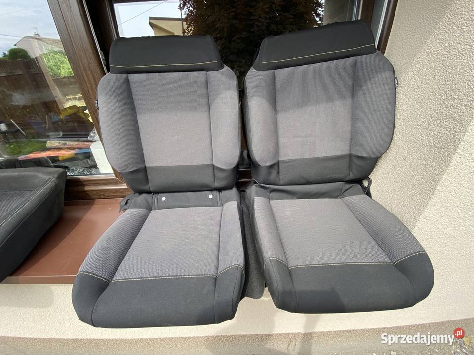 Citroen C4 Cactus siedziska oparcia przednich osobowe Tapicerki samochodowe Częstochowa sprzedam