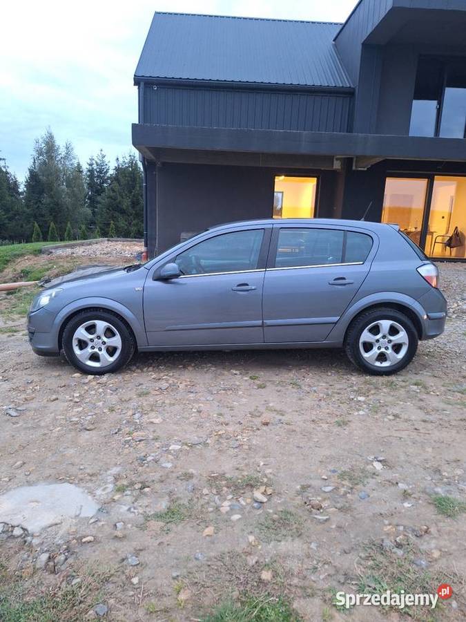 Opel Astra 16 Alu I Właściciel W Kraju Stan uszkodzony Wolbrom sprzedam