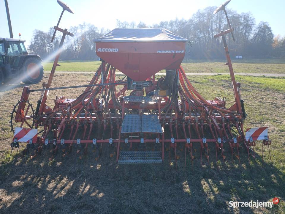 Agregat NIEMEYER ACCORD uprawowo siewny aktywny Accord Chlewice