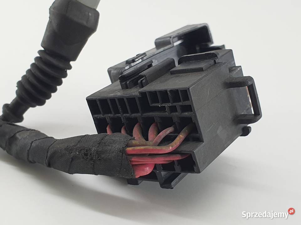 SKRZYNKA PUSZKA BEZPIECZNIKOW WTYCZKA DUCATI Janowice