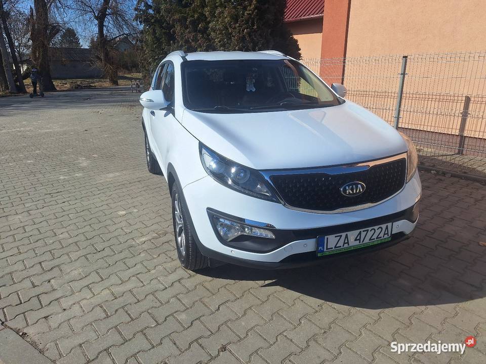 Samochód osobowy 4/5 Kia