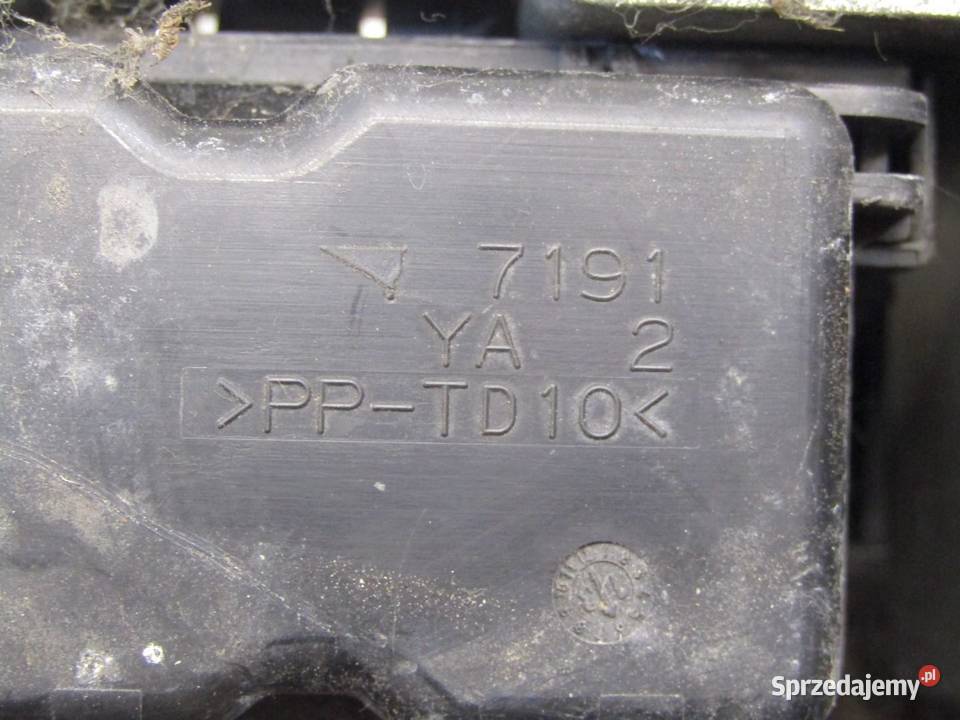 OBUDOWA SKRZYNKA PRZEKAŹNIKÓW MAZDA CX5 CX5 I Osłony i zaślepki