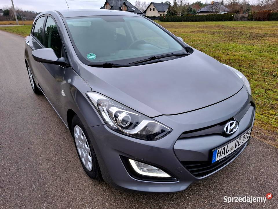 HYUNDAI i30 14 DOHC Benzyna KAMERA NAVI komputer pokładowy Kielce sprzedam