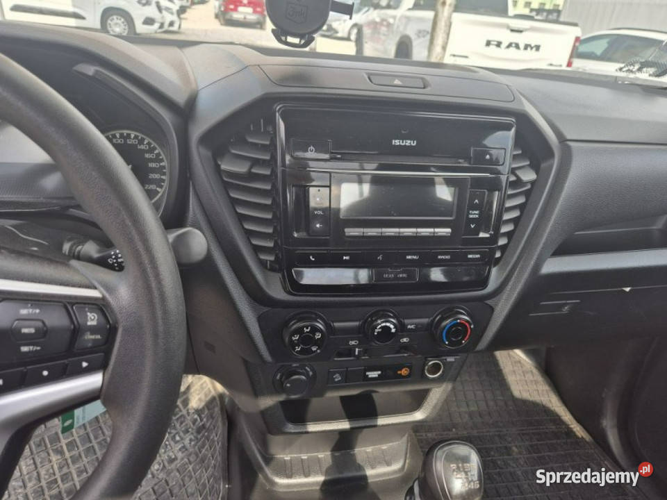 Isuzu D II 2012 nieuszkodzony Komorniki