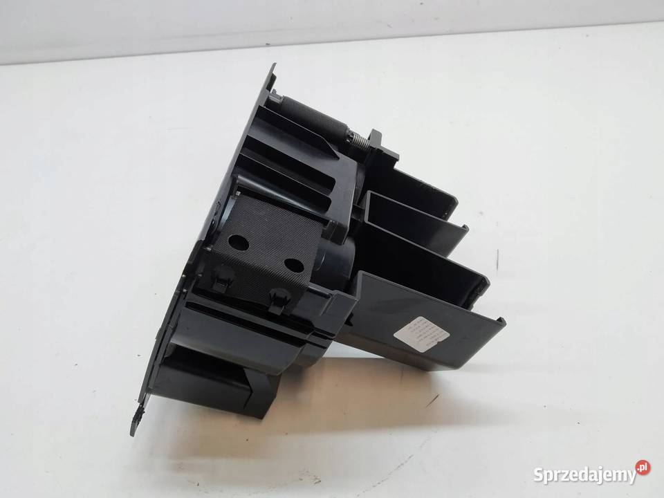 UCHWYT NA KUBEK 5TA858329 VW Volkswagen Touran Rok produkcji 2016