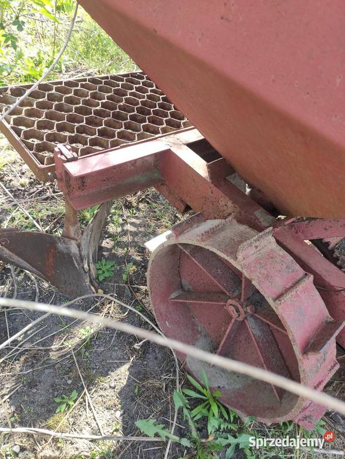 Sadzarka do ziemniaków i kopaczka dwurzedowa nieuszkodzony Skierniewice sprzedam