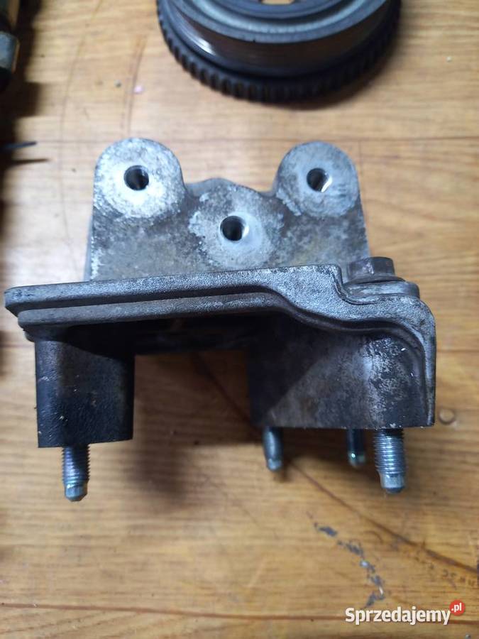 Łapa podpora silnika