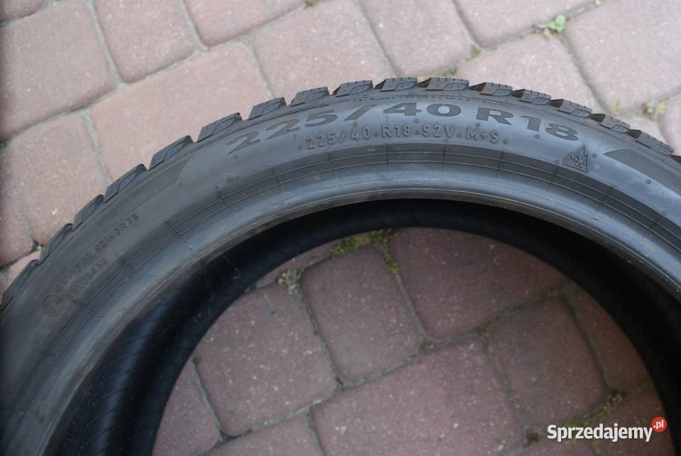 22540R18 92V Zimowa Pirelli dot3524 85mm Dynów