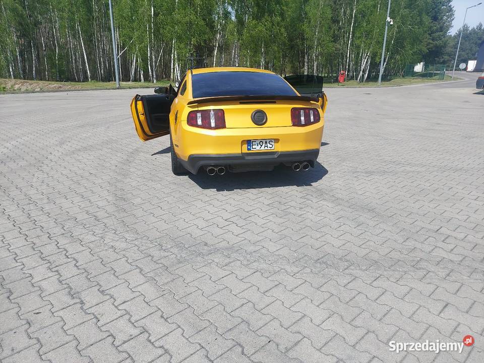Mustang Gt Premium 2012r manual sprowadzony Rososza
