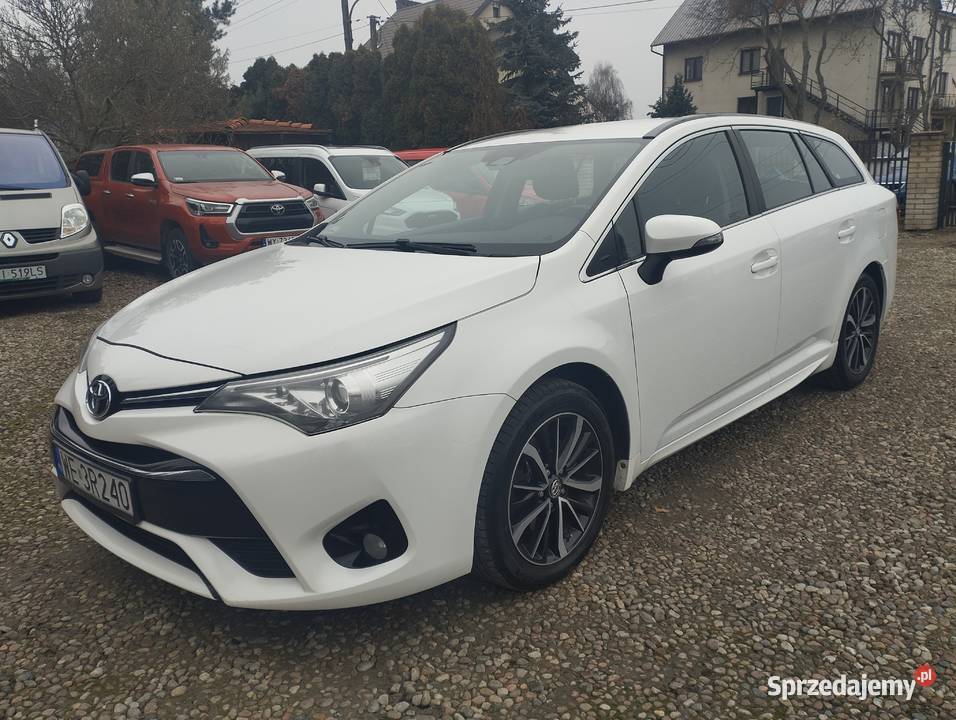Toyota Avensis 20 D Salon Polska 2017 światła przeciwmgielne Warszawa