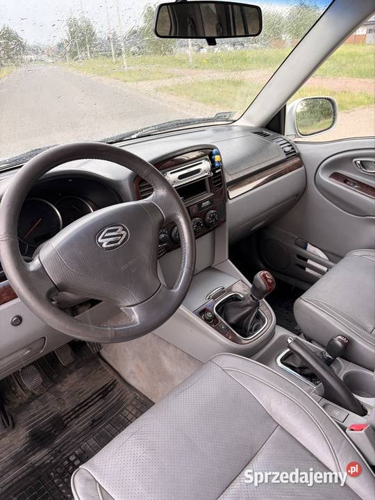 Suzuki Grand Vitara XL7 27 V6 srebrny Płock