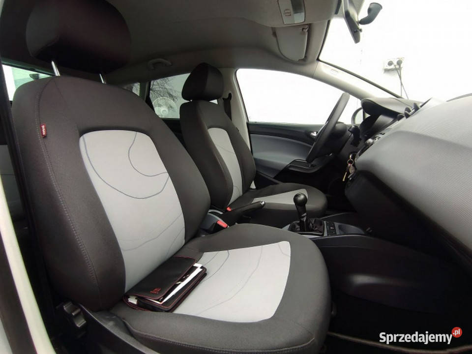 Seat Ibiza FL Klimatyzacja elszyby Isofix alu autoalarm sprzedam