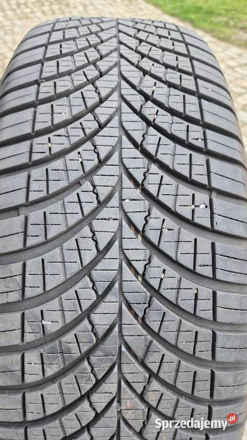 OPONY WIELOSEZONOWE 21560R17 GOODYEAR VECTOR 4 nieuszkodzony sprzedam