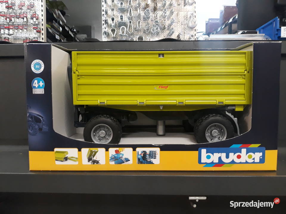 Przyczepa z podwyższonymi buratmi zielona