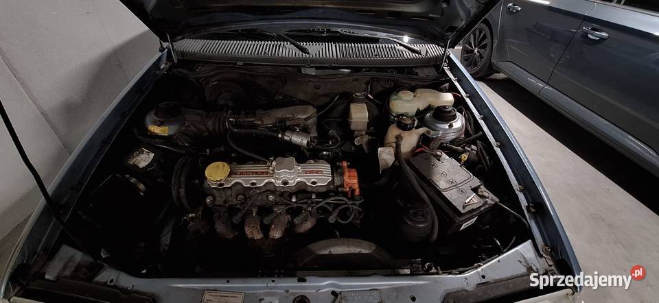 Pontiac LeMans 1990 nieuszkodzony Łódź